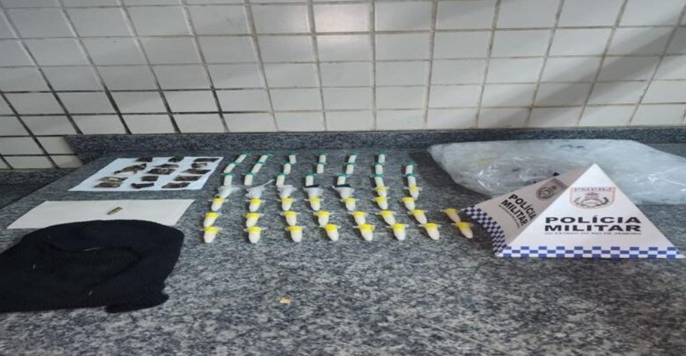 Materiais são apreendidos pela PM durante buscas em Itaperuna